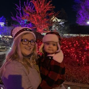 Meet your Posher, Rena